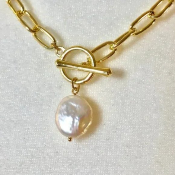 Gold Freshwater Pearl Necklace - Picture 3 of 7